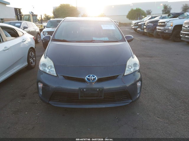 JTDKN3DU6F1888426 Toyota Prius Two