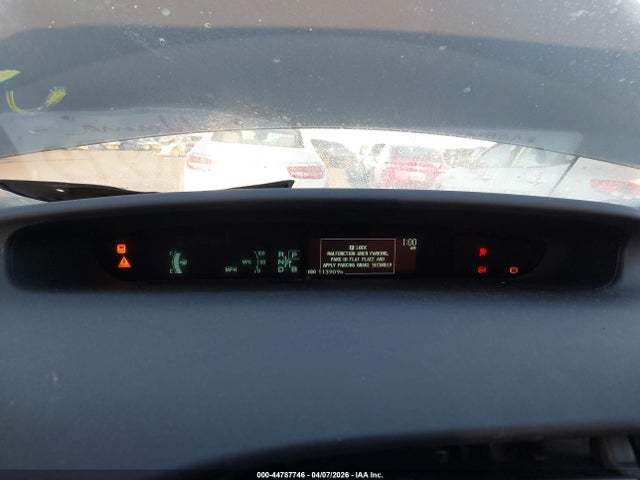 JTDKN3DU6F1888426 Toyota Prius Two