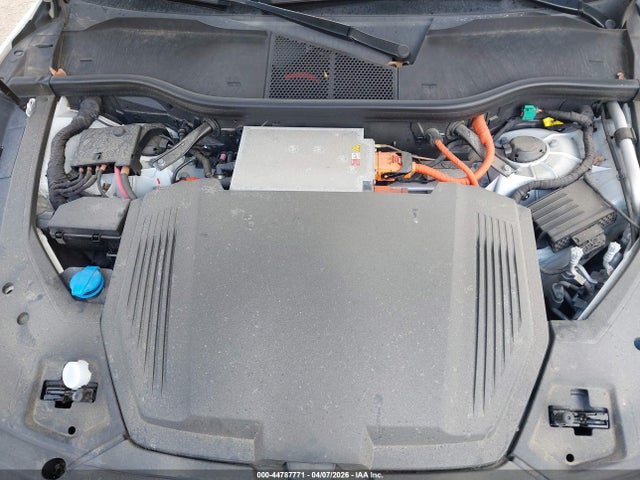 WA1LAAGE9KB018306 Audi E-tron Premium Plus