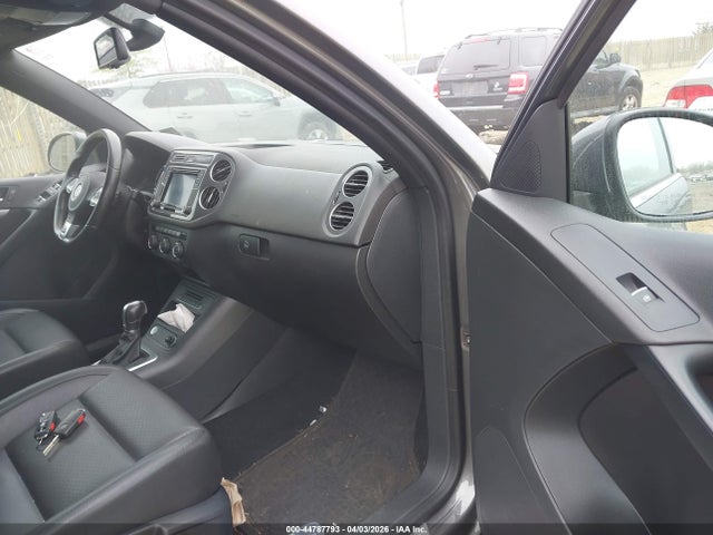 Aukcja sprzedaży 2016 Volkswagen Tiguan R-line, vin: WVGBV7AX2GW061349, numer aukcji: 44787793