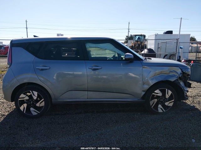 44787817 :رقم المزاد ، KNDJ53AU9P7879685 vin ، 2023 Kia Soul Gt-line مزاد بيع