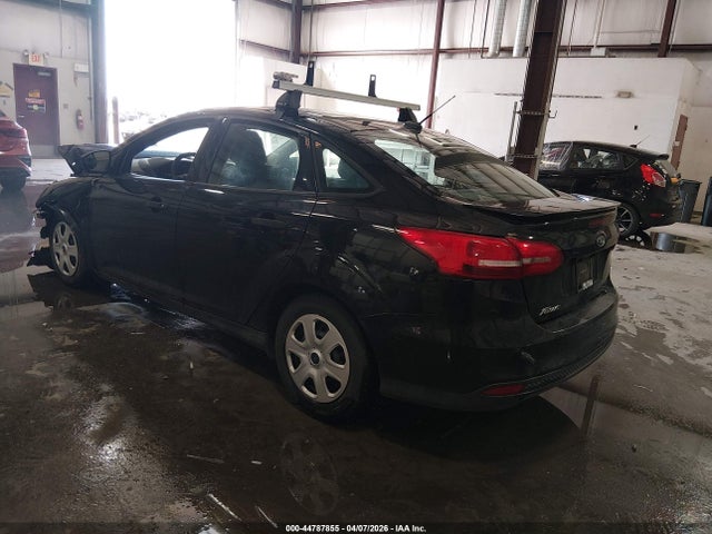 Ford FOCUS S 2018 1FADP3E23JL244546 Image 3