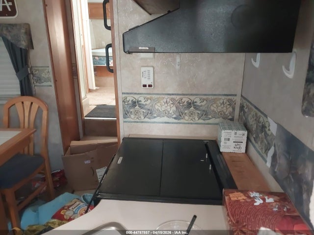 Продажа на аукционе авто 2004 Keystone Sprinter, vin: 4YDF276244A216999, номер лота: 44787857