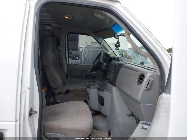 2013 Ford E-150 Commercial მანქანა იყიდება აუქციონზე, vin: 1FTNE1EW8DDB12022, აუქციონის ნომერი: 44787897