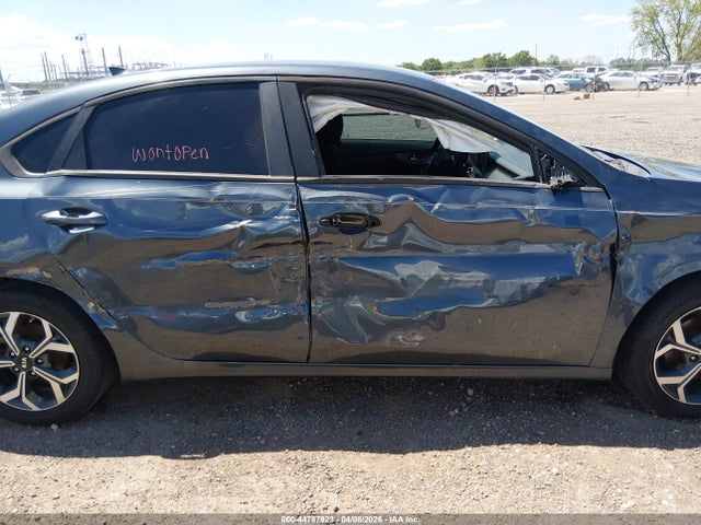 2019 Kia Forte Lxs მანქანა იყიდება აუქციონზე, vin: 3KPF24AD3KE068915, აუქციონის ნომერი: 44787923