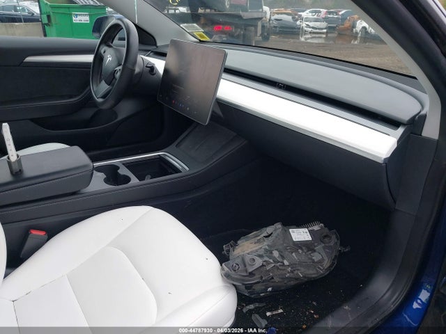 Продаж на аукціоні авто 2023 Tesla Model 3 Rear-wheel Drive, vin: 5YJ3E1EA8PF643133, номер лоту: 44787930