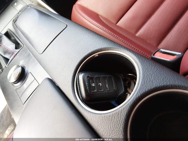 44788000 :رقم المزاد ، JTHCE1D23G5011098 vin ، 2016 Lexus Is 350 مزاد بيع