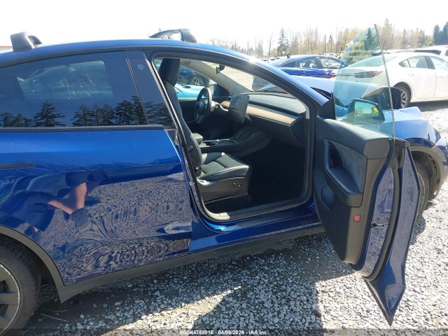Продаж на аукціоні авто 2021 Tesla Model Y Long Range Dual Motor All-wheel Drive, vin: 5YJYGAEE2MF280567, номер лоту: 44788016