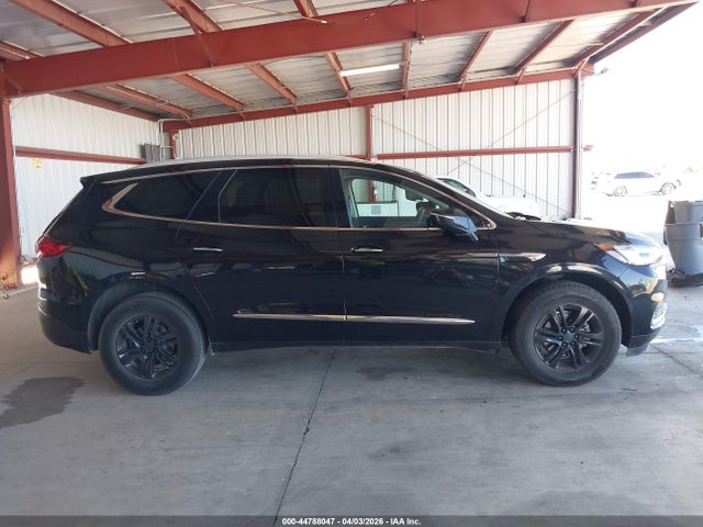 5GAERBKW3MJ261438 Buick Enclave Fwd Essence