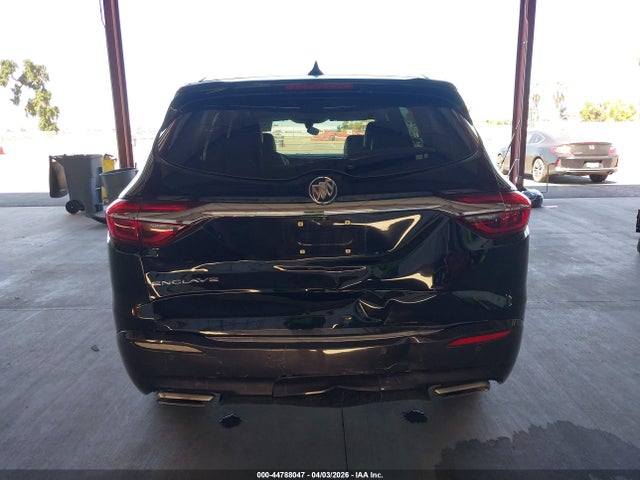5GAERBKW3MJ261438 Buick Enclave Fwd Essence