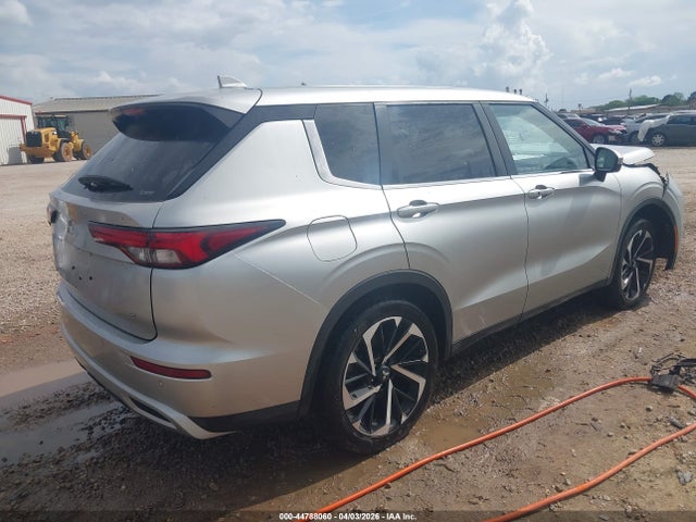 2024 MITSUBISHI OUTLANDER JA4J4VA82RZ048483 Photo 3