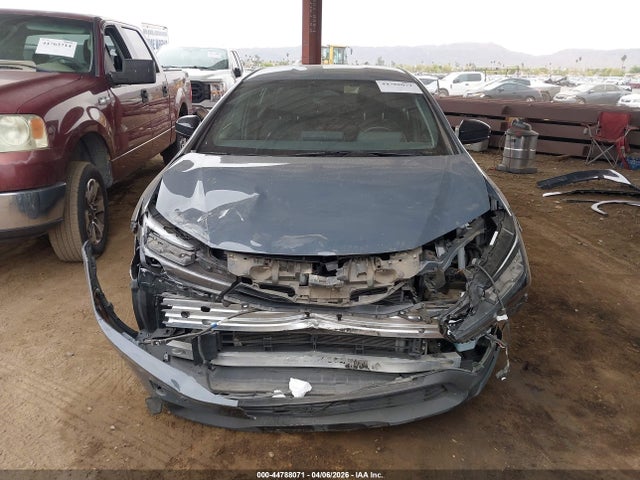 JTDACAAU1P3007972 Toyota Prius Le