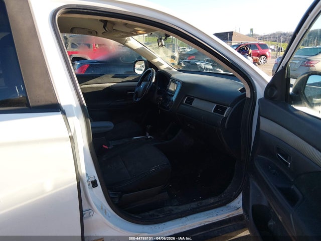 2016 Mitsubishi Outlander Es მანქანა იყიდება აუქციონზე, vin: JA4AD2A30GZ036459, აუქციონის ნომერი: 44788101