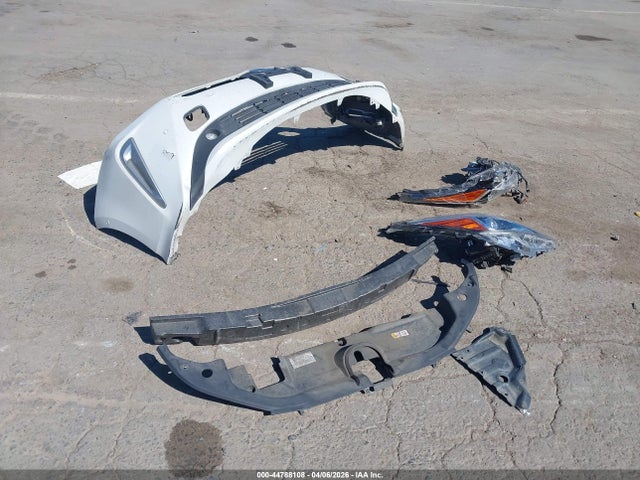 JTDKAMFU4N3174845 Toyota PRIUS XLE