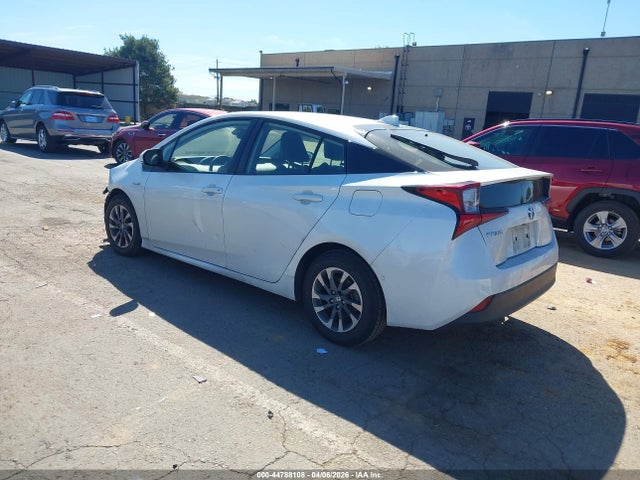 2022 TOYOTA PRIUS JTDKAMFU4N3174845 Photo 2