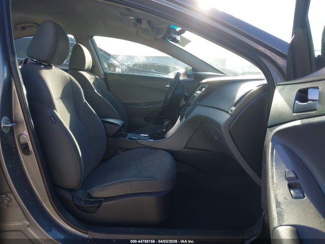 5NPEB4AC1EH917801 Hyundai SONATA GLS