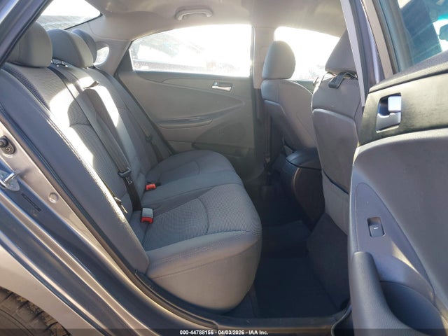 5NPEB4AC1EH917801 Hyundai SONATA GLS