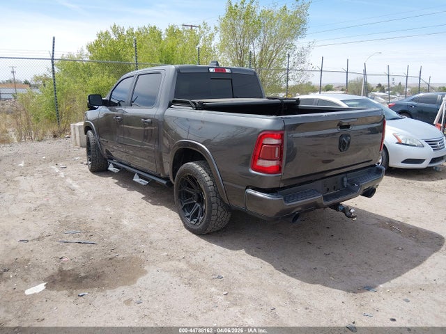 1C6RREJTXMN647508 RAM 1500 Laramie 4x2 5&#039;7 Box