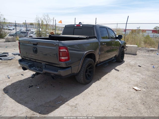 1C6RREJTXMN647508 RAM 1500 Laramie 4x2 5&#039;7 Box