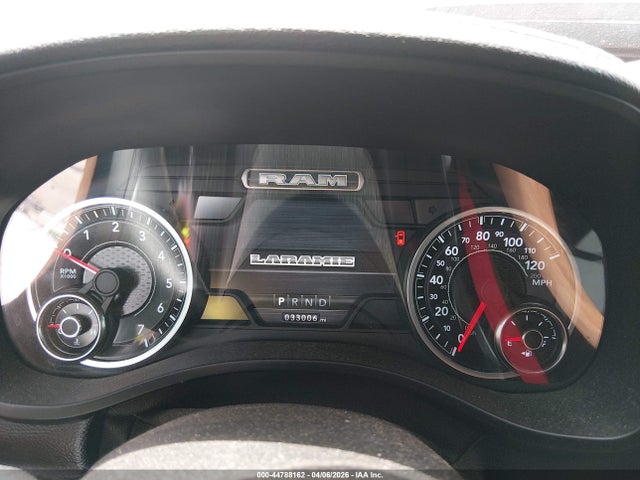 1C6RREJTXMN647508 RAM 1500 Laramie 4x2 5&#039;7 Box