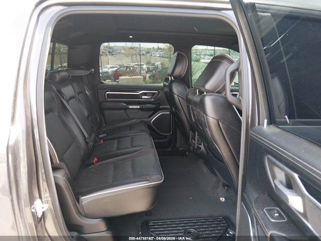 1C6RREJTXMN647508 RAM 1500 Laramie 4x2 5&#039;7 Box