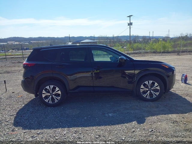 44788182 :رقم المزاد ، 5N1BT3BBXPC884825 vin ، 2023 Nissan Rogue Sv Intelligent Awd مزاد بيع