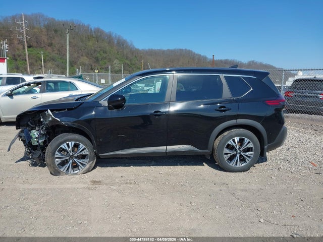 44788182 :رقم المزاد ، 5N1BT3BBXPC884825 vin ، 2023 Nissan Rogue Sv Intelligent Awd مزاد بيع