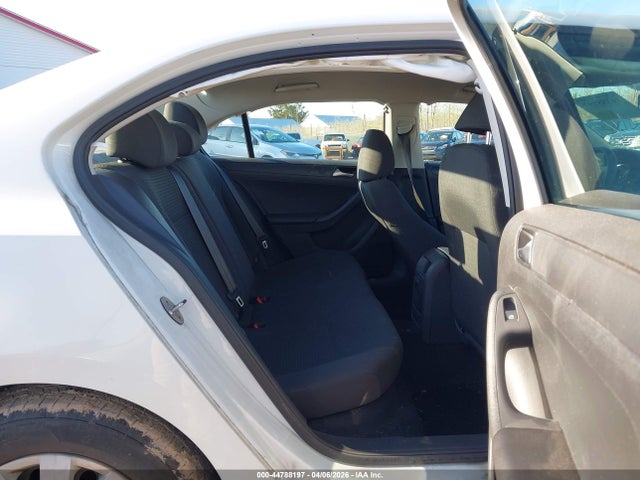 44788197 :رقم المزاد ، 3VW267AJ5GM253410 vin ، 2016 Volkswagen Jetta 1.4t S مزاد بيع