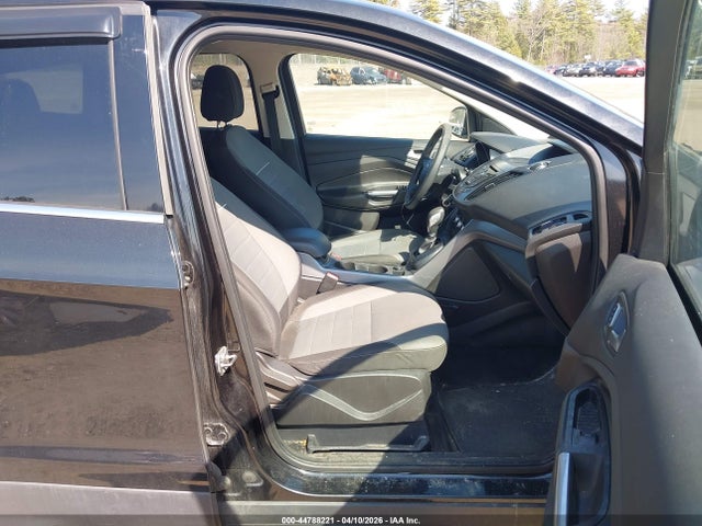 1FMCU9G9XFUA09683 Ford ESCAPE SE