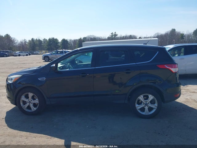 1FMCU9G9XFUA09683 Ford ESCAPE SE