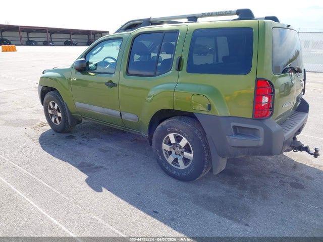 2011 NISSAN XTERRA 5N1AN0NW7BC522804 Photo 2
