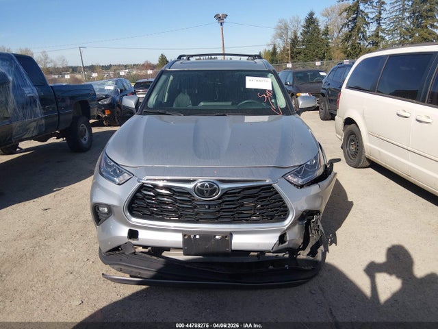 Toyota Highlander Platinum 2023 5TDKDRBH9PS024048 Image 12