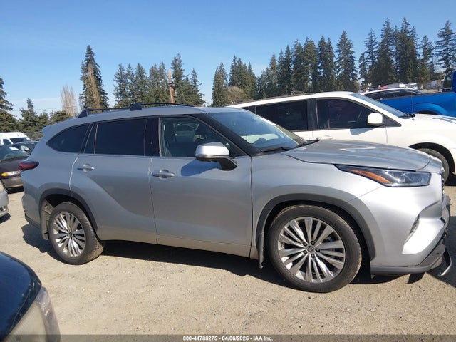Toyota Highlander Platinum 2023 5TDKDRBH9PS024048 Image 13