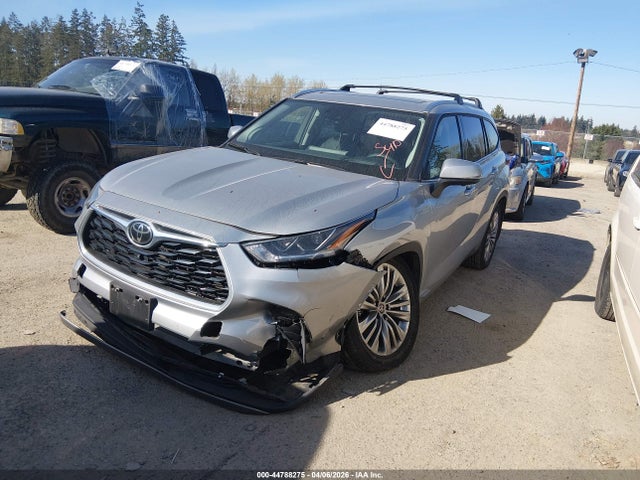 Toyota Highlander Platinum 2023 5TDKDRBH9PS024048 Image 2