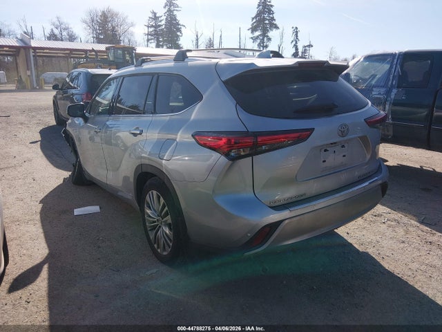 Toyota Highlander Platinum 2023 5TDKDRBH9PS024048 Image 3