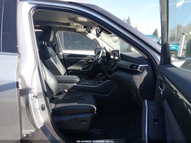 Toyota Highlander Platinum 2023 5TDKDRBH9PS024048 Image 5