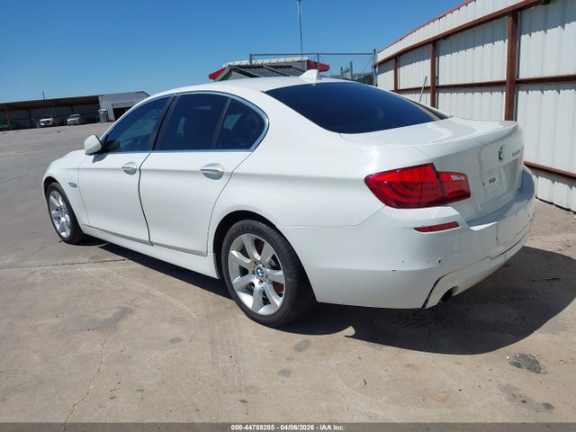 2013 BMW 535I WBAFR7C59DC824807 Photo 2