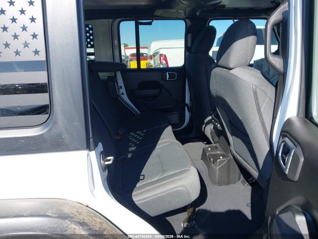 1C4PJXDG3RW309225 Jeep Wrangler 4-door Willys 4x4