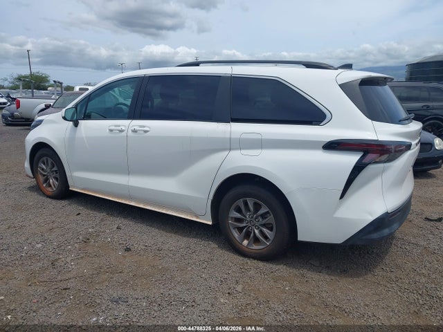 5TDKRKEC0RS186940 Toyota SIENNA LE