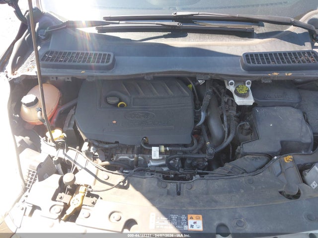 44788331 :رقم المزاد ، 1FMCU0JD3HUC37696 vin ، 2017 Ford Escape Titanium مزاد بيع