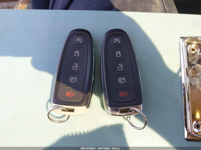 44788331 :رقم المزاد ، 1FMCU0JD3HUC37696 vin ، 2017 Ford Escape Titanium مزاد بيع