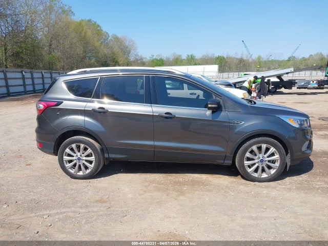 44788331 :رقم المزاد ، 1FMCU0JD3HUC37696 vin ، 2017 Ford Escape Titanium مزاد بيع