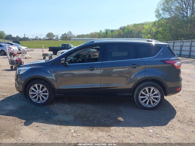 44788331 :رقم المزاد ، 1FMCU0JD3HUC37696 vin ، 2017 Ford Escape Titanium مزاد بيع