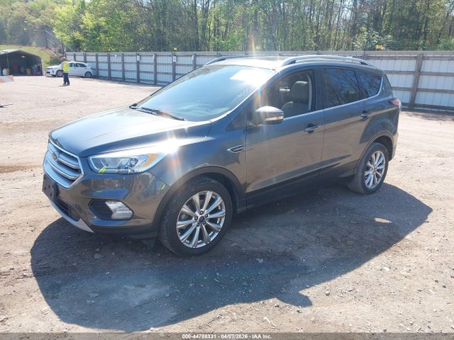44788331 :رقم المزاد ، 1FMCU0JD3HUC37696 vin ، 2017 Ford Escape Titanium مزاد بيع