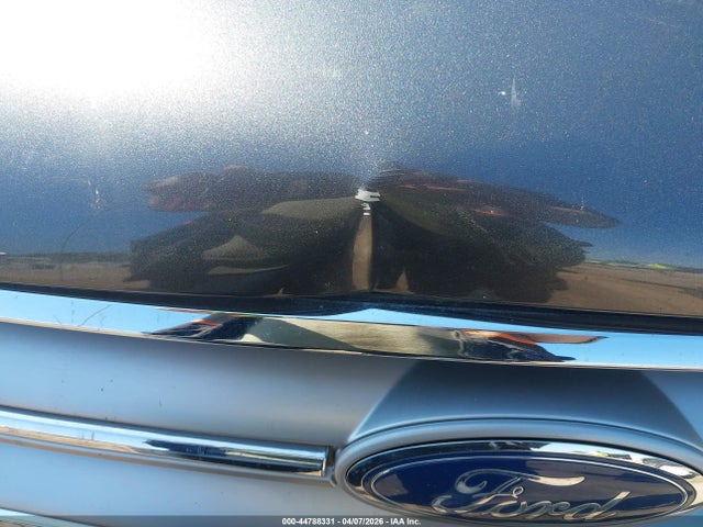 44788331 :رقم المزاد ، 1FMCU0JD3HUC37696 vin ، 2017 Ford Escape Titanium مزاد بيع