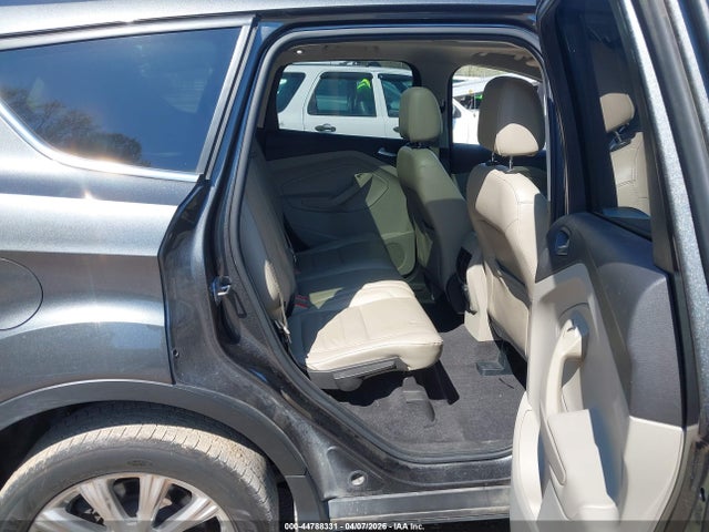 44788331 :رقم المزاد ، 1FMCU0JD3HUC37696 vin ، 2017 Ford Escape Titanium مزاد بيع