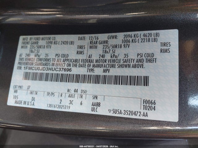 44788331 :رقم المزاد ، 1FMCU0JD3HUC37696 vin ، 2017 Ford Escape Titanium مزاد بيع