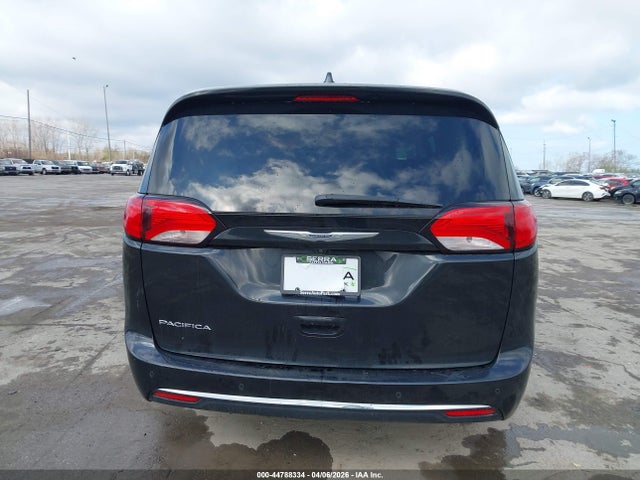 Продажа на аукционе авто 2017 Chrysler Pacifica Touring-l, vin: 2C4RC1BG0HR543025, номер лота: 44788334