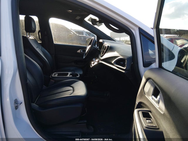 2024 CHRYSLER PACIFICA HYBRID 2C4RC1S71RR185189 Photo 4