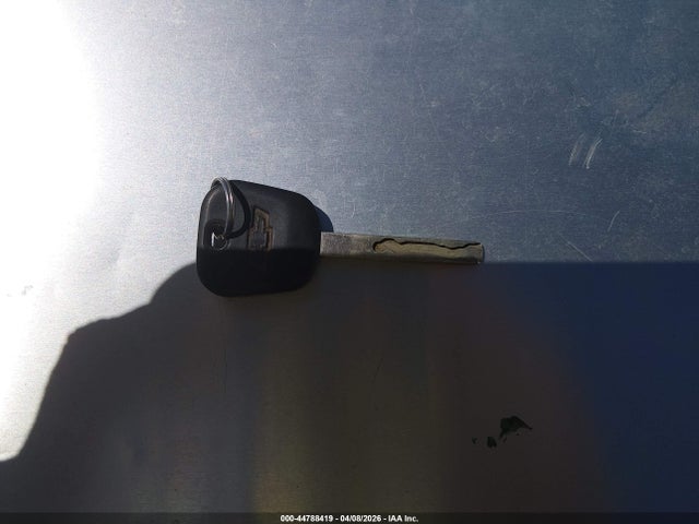 1GCVKREC0JZ144295 Chevrolet Silverado 1500 1lt